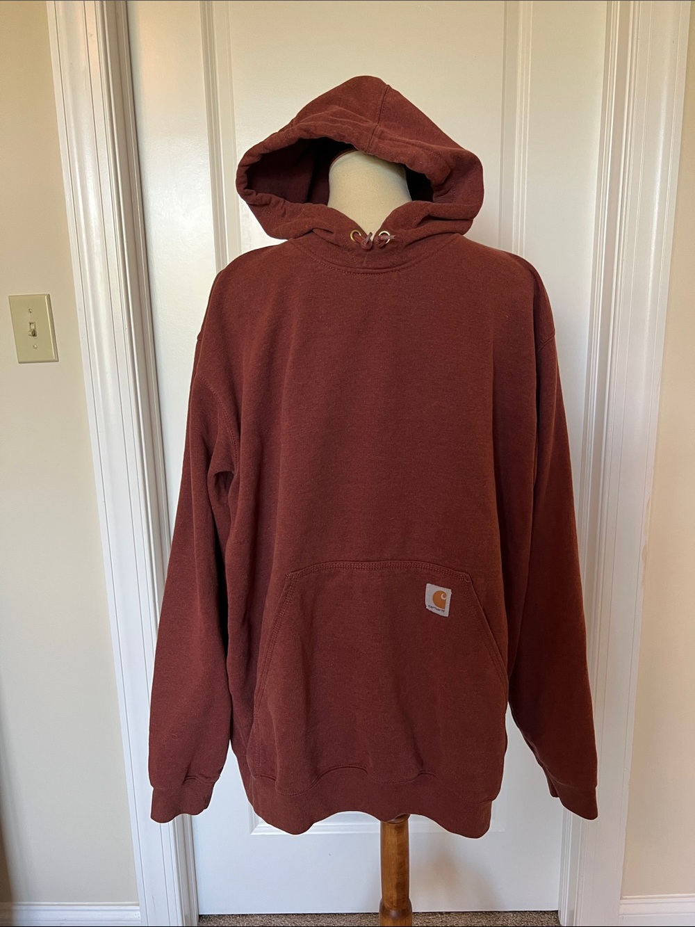 Carhartt Hooded Sweatshirt in Deep Brick Red